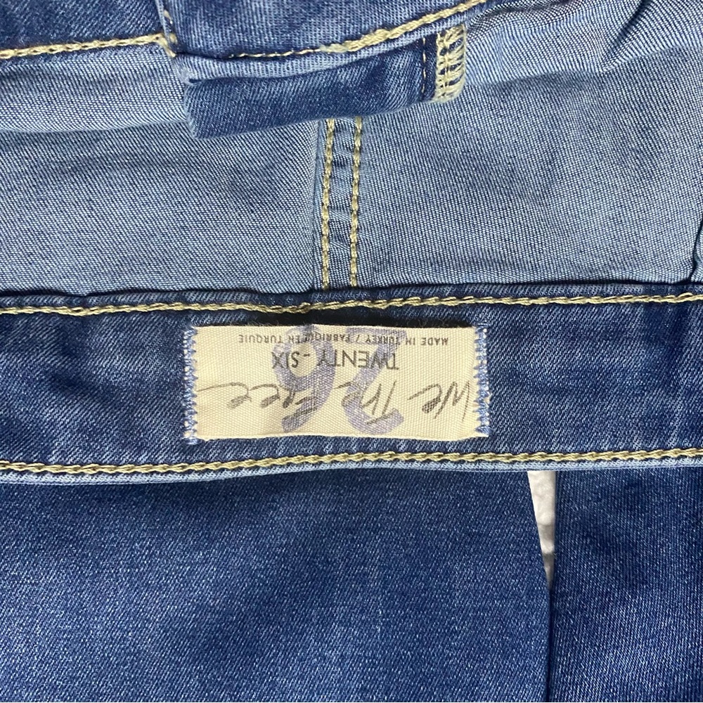 NWT We The Free Free People Just Float On Flare Jeans Jericho blue color Size 26 - Picture 3 of 4